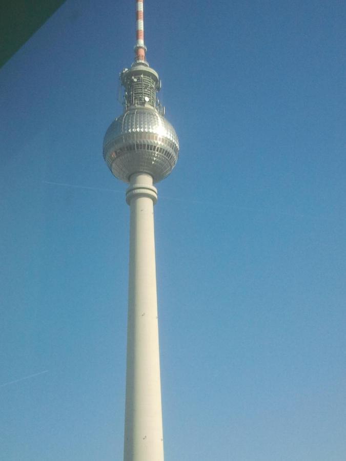 Mitte Von Mitte - Blick Auf Den Turm Apartment เบอร์ลิน ภายนอก รูปภาพ