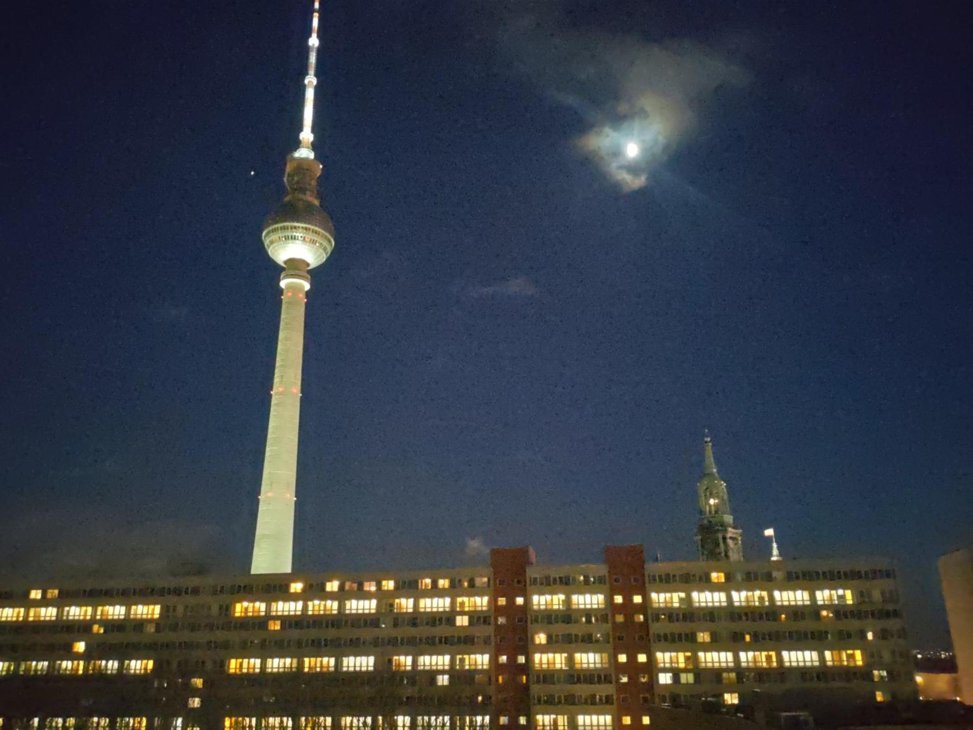 Mitte Von Mitte - Blick Auf Den Turm Apartment เบอร์ลิน ภายนอก รูปภาพ